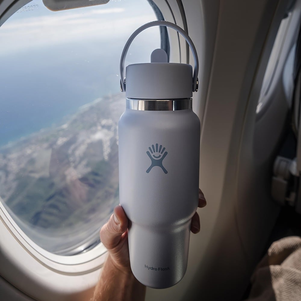 24 oz (710 ml) Wide Mouth Travel Bottle with Flex Straw Cap Bild der Registerkarte „Details“.