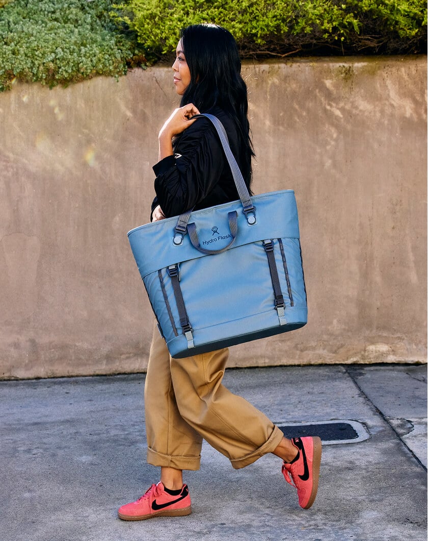 Carryout™ Soft Cooler Tote 30 L specifications tab image two